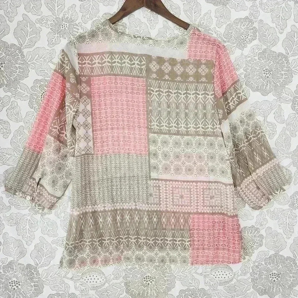 Chico's printed Women's Chiffon Blouse Keyhole Size 1/M - Picture 2 of 8